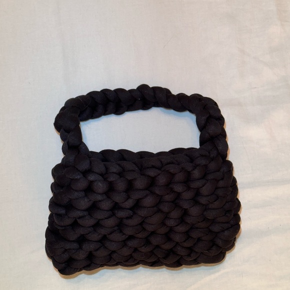 Hand-made Chunky Knit Purse - Picture 1 of 4